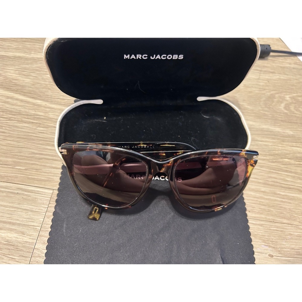 Marc Jacobs Dark Havana Tortoise Cat Eye Sunglasses Case and Cloth Summer - Picture 10 of 10